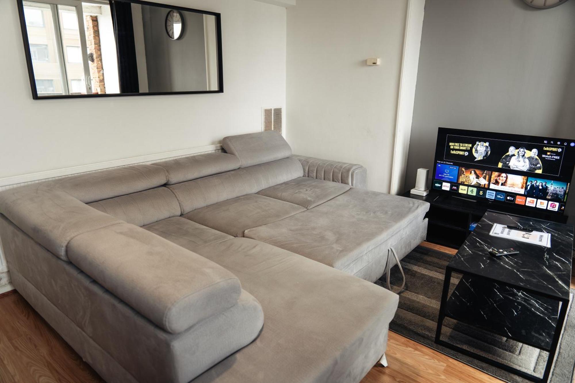 Shard View 2 Bed Entire Flat Apartment Londra Exterior foto